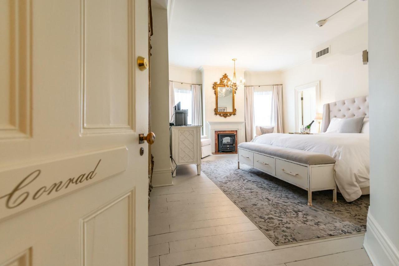 Lakewinds Country Manor Bed & Breakfast Niagara-on-the-Lake Exterior photo