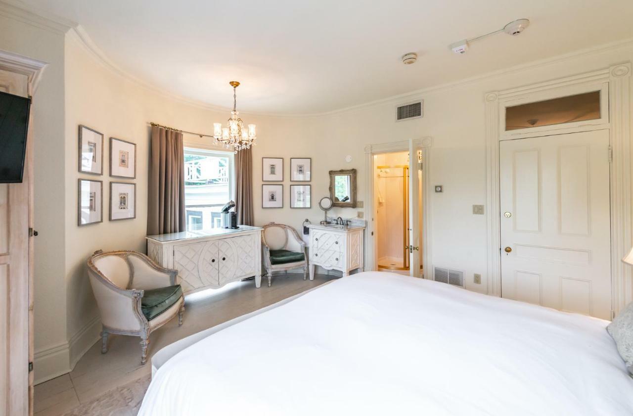 Lakewinds Country Manor Bed & Breakfast Niagara-on-the-Lake Exterior photo